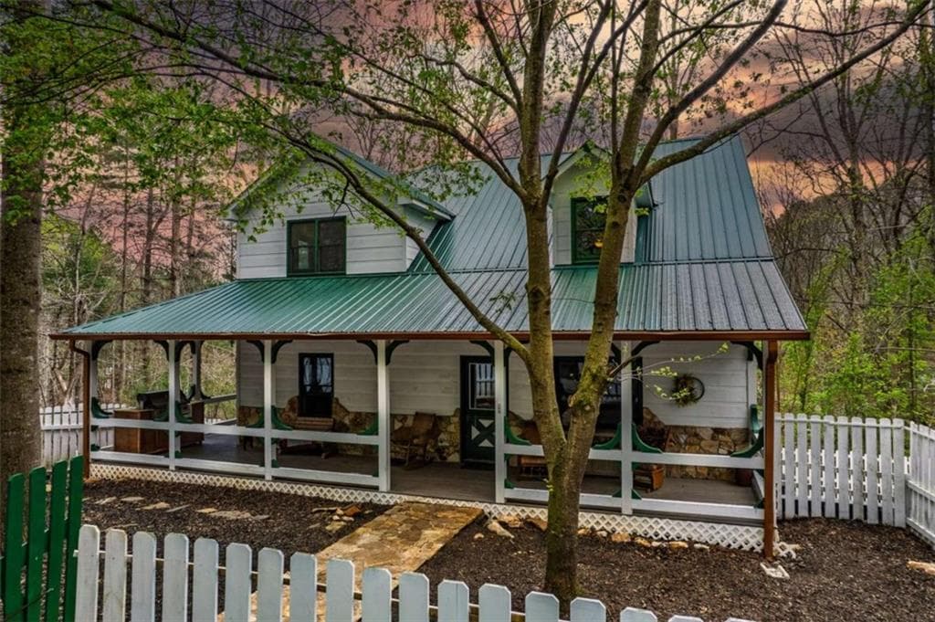 2037 Newport Dr, Ellijay, GA 30540 — most recent listing photo