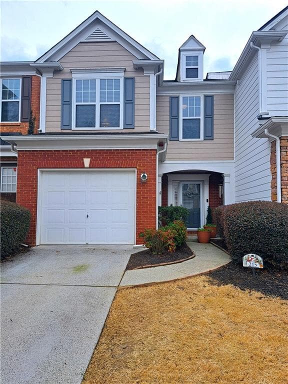 3 bedroom, 3 bathroom townhouse sold at 215 Kigian Trail, Woodstock, GA 30188