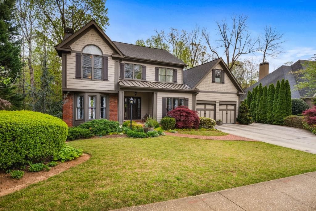 5 bedroom, 4 bathroom single family residence sold at 4688 Oakleigh Manor Drive, Powder Springs, GA 30127