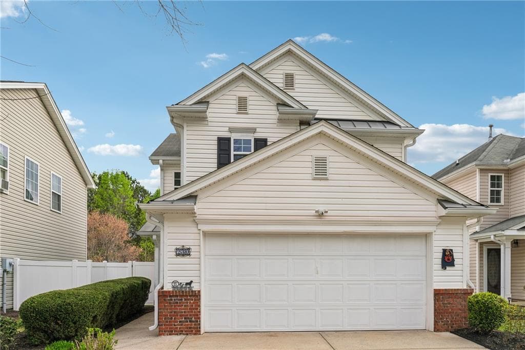 3 bedroom, 3 bathroom single family residence sold at 230 Silver Fox Trail, Dallas, GA 30157