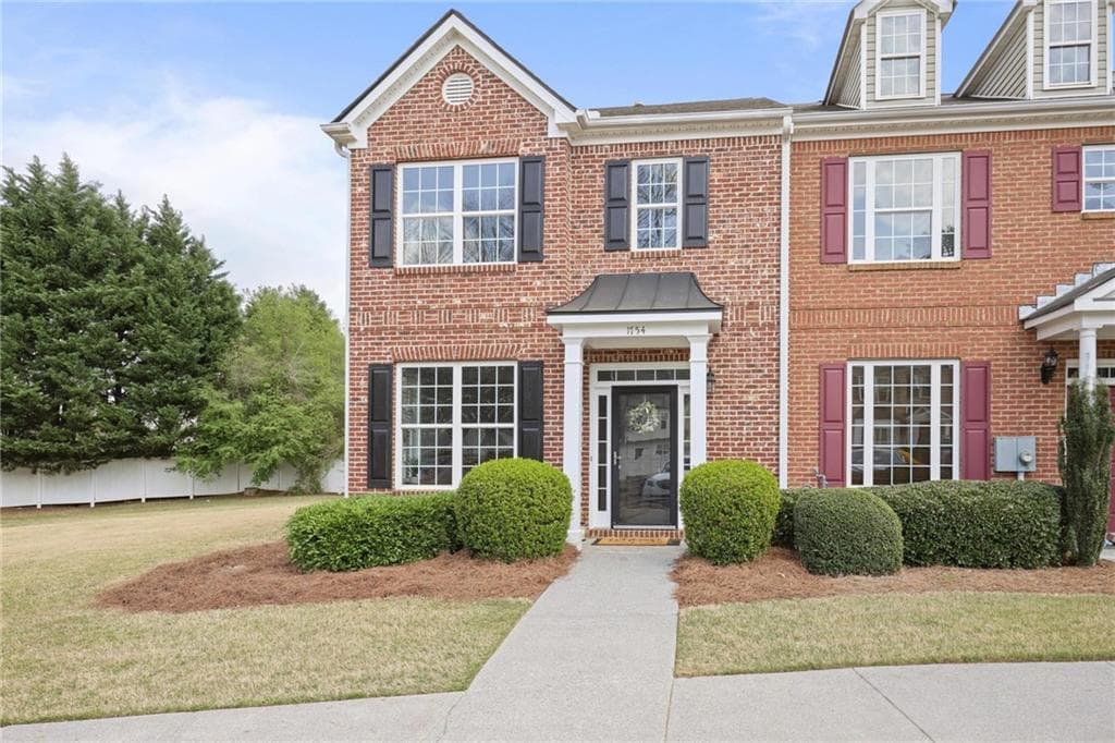 2 bedroom, 3 bathroom townhouse sold at 1754 Heights Circle 11, Kennesaw, GA 30152