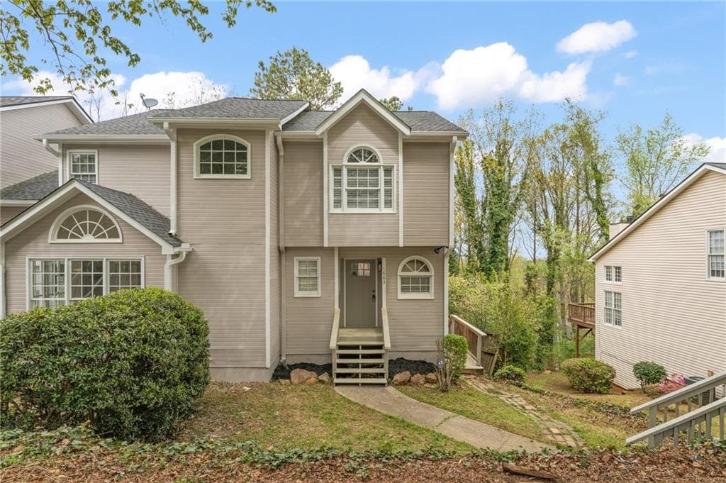 3 bedroom, 4 bathroom townhouse sold at 1663 Paddlewheel Drive, Marietta, GA 30062
