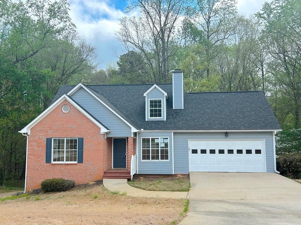 3 bedroom, 3 bathroom single family residence sold at 3520 Newberry Lane, Douglasville, GA 30135