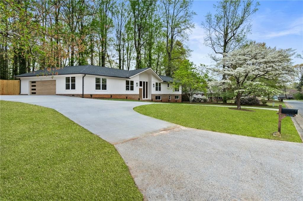 5 bedroom, 4 bathroom single family residence sold at 3805 Cloudland Drive, Smyrna, GA 30082