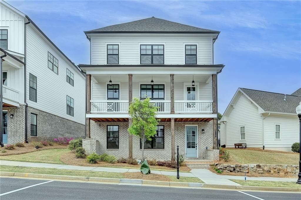 4 bedroom, 4 bathroom single family residence sold at 717 Farmstead Road, Suwanee, GA 30024
