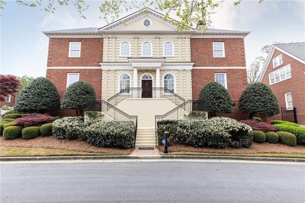 3 bedroom, 5 bathroom, 4,879 sq ft single family residence sold at 3022 Loridan Way, Atlanta, GA 30339