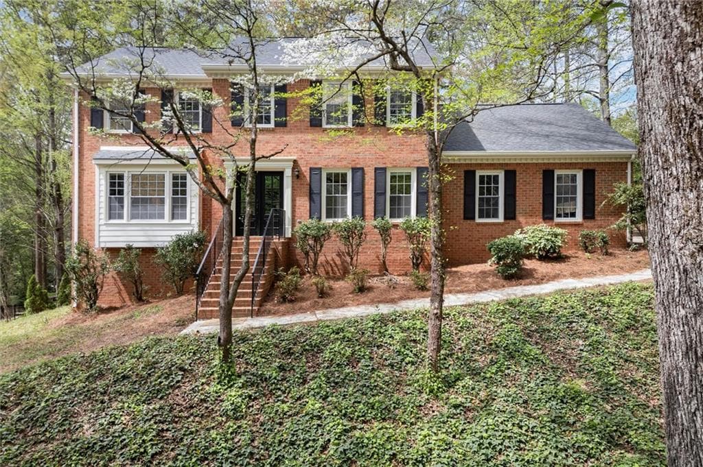 5 bedroom, 4 bathroom single family residence sold at 2115 Hawthorne Point, Marietta, GA 30062