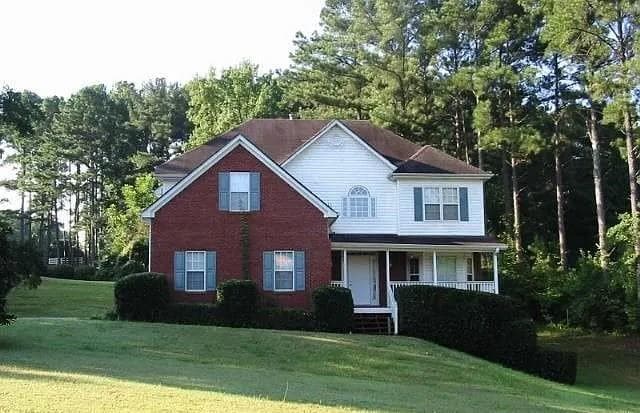 4 bedroom, 3 bathroom single family residence sold at 100 SHORELINE Drive, Fayetteville, GA 30215