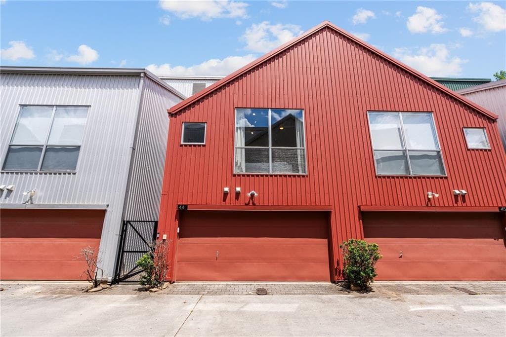 3 bedroom, 2 bathroom townhouse sold at 920 Memorial Drive 44, Atlanta, GA 30316