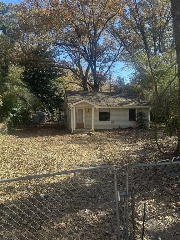 3 bedroom, 1 bathroom single family residence sold at 5168 Ellen Street, Forest Park, GA 30297