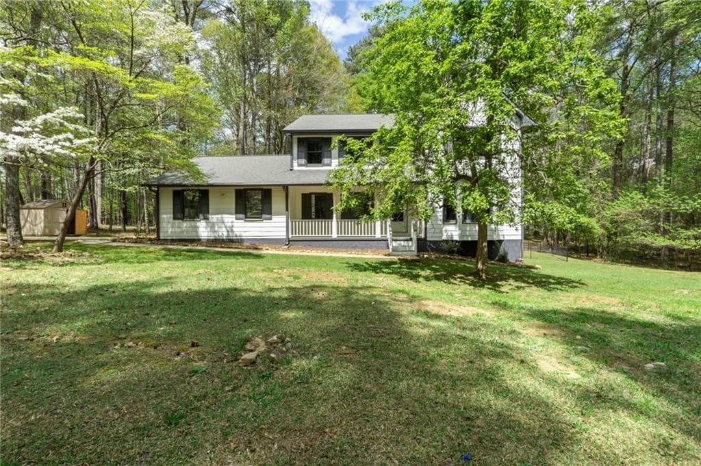 5 bedroom, 3 bathroom single family residence sold at 230 Huntcliff Court, Fayetteville, GA 30214