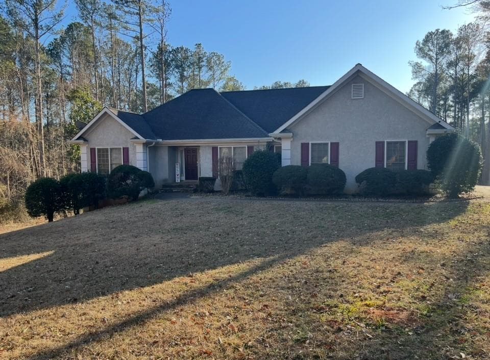5 bedroom, 3 bathroom single family residence sold at 135 Lucky Leaf Place, Fayetteville, GA 30214