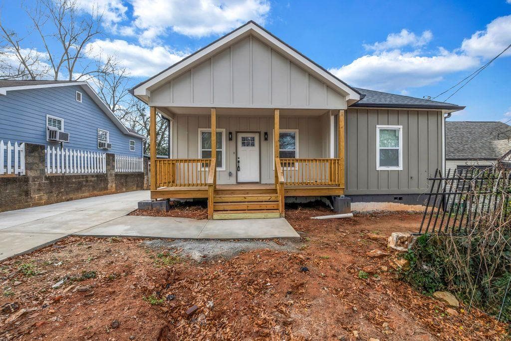 4 bedroom, 2 bathroom, 1,510 sq ft single family residence sold at 515 FEDERAL Terrace, Atlanta, GA 30315