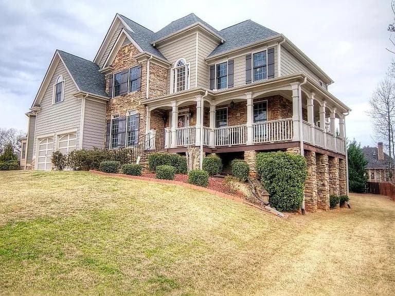 4 bedroom, 5 bathroom single family residence sold at 5610 Hollowbrooke Lane, Acworth, GA 30101