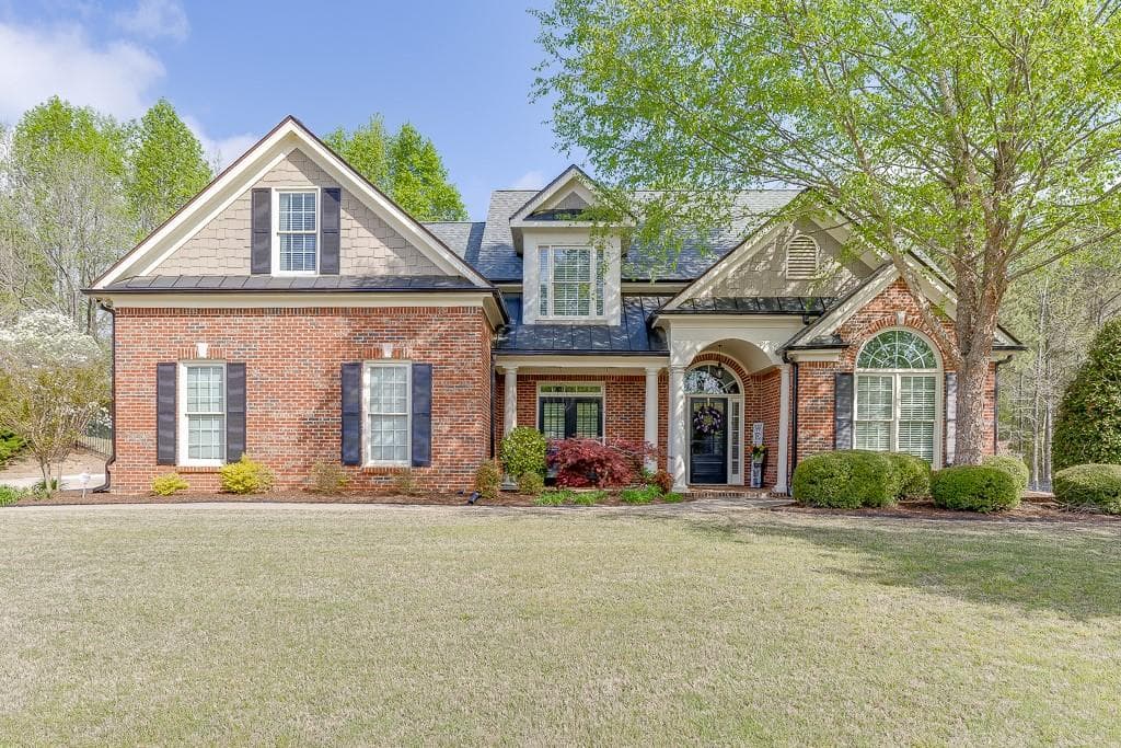 5 bedroom, 3 bathroom single family residence sold at 505 Hunting Hills Drive, Braselton, GA 30517
