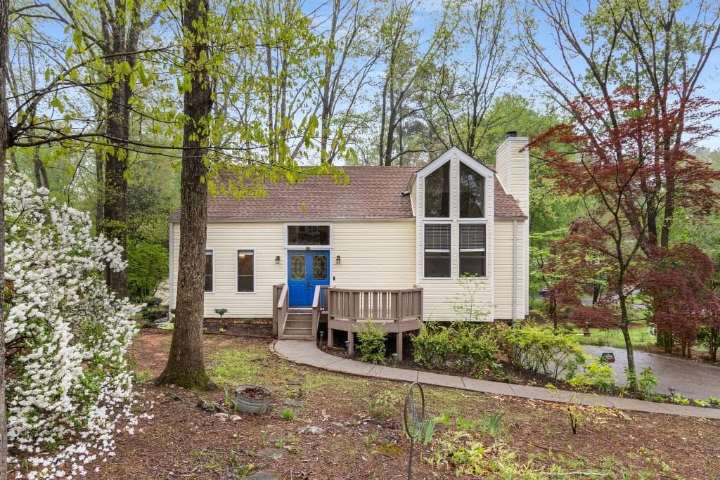3 bedroom, 2 bathroom single family residence sold at 3450 Brookhill Circle, Marietta, GA 30062