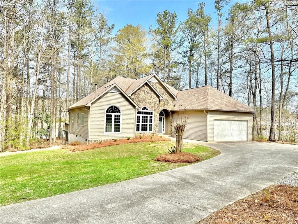 3 bedroom, 2 bathroom single family residence sold at 123 Wildwood Drive, Temple, GA 30179