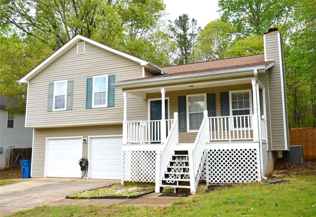 3 bedroom, 2 bathroom single family residence sold at 5314 HIGHPOINT Road, Flowery Branch, GA 30542