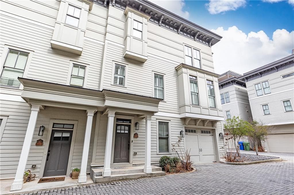 2 bedroom, 4 bathroom townhouse sold at 151 Flat Shoals Avenue 13, Atlanta, GA 30316