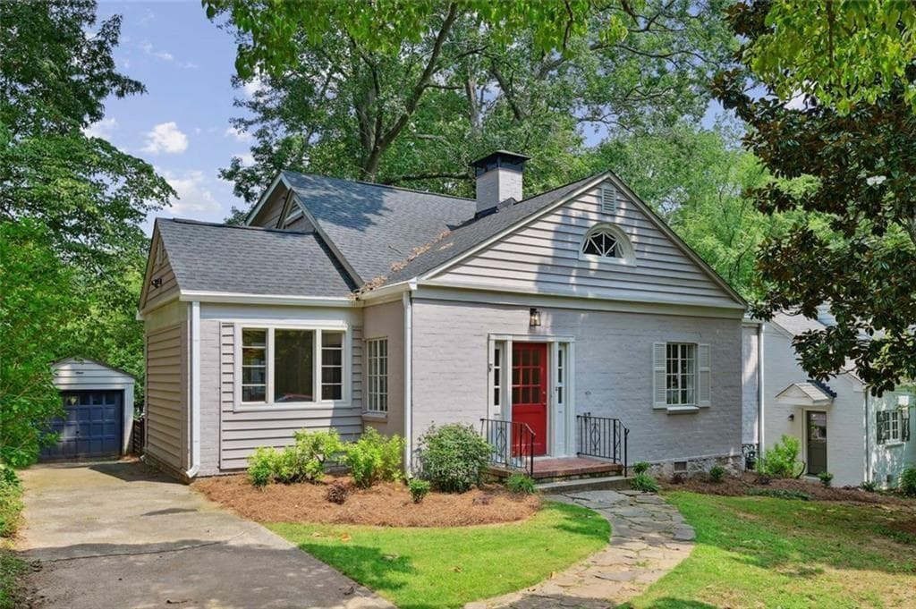 3 bedroom, 3 bathroom single family residence sold at 404 Princeton Way, Atlanta, GA 30307