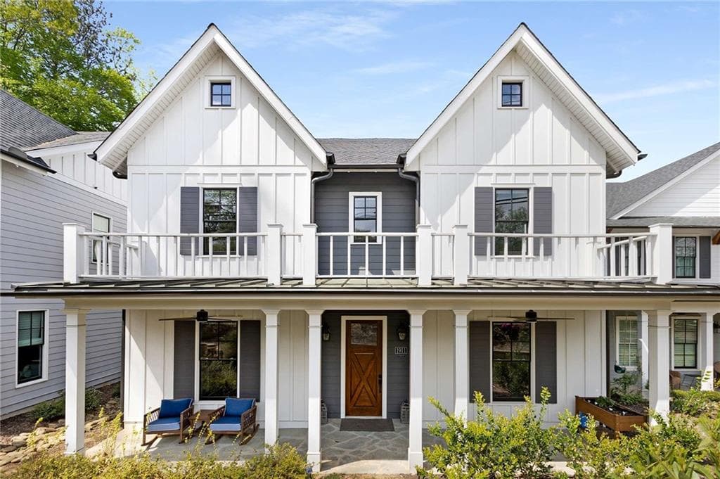 4 bedroom, 4 bathroom, 3,029 sq ft single family residence sold at 1911 Commons Circle, Brookhaven, GA 30341