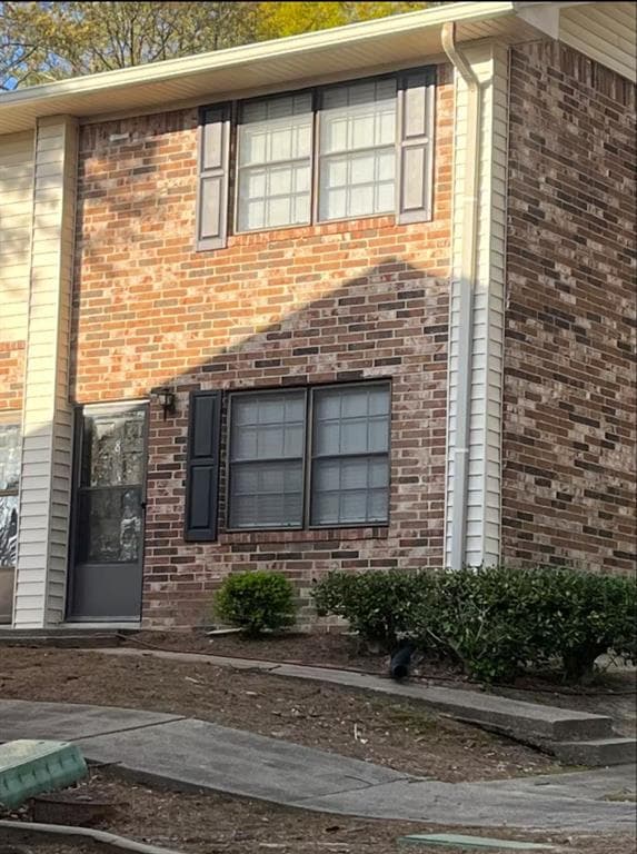 4 bedroom, 3 bathroom, 1,280 sq ft condominium sold at 1235 Riverside Drive H2, Gainesville, GA 30501