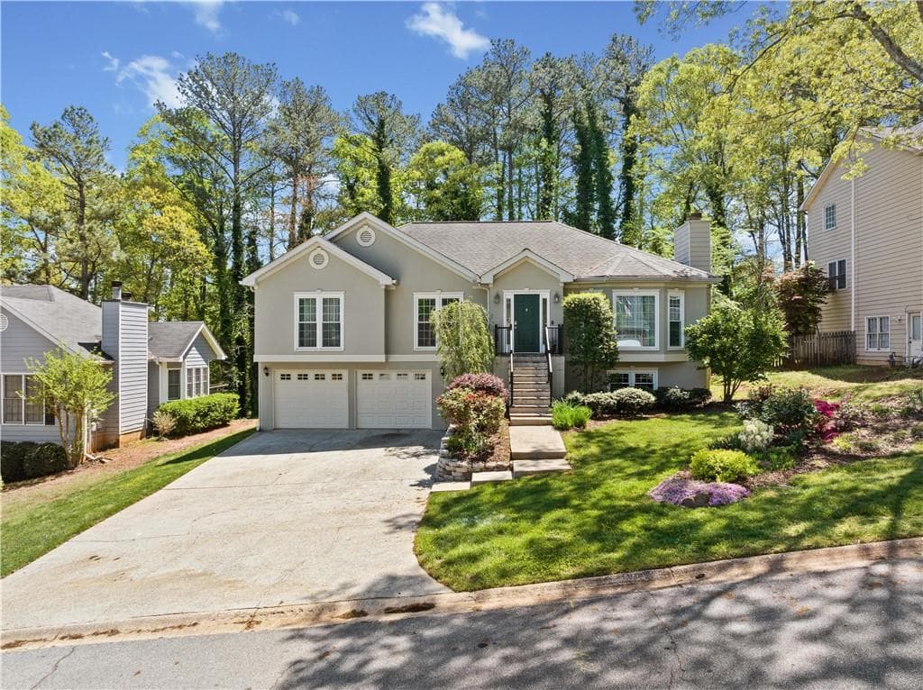 3 bedroom, 3 bathroom single family residence sold at 434 MEADOWFIELD Court, Lawrenceville, GA 30043