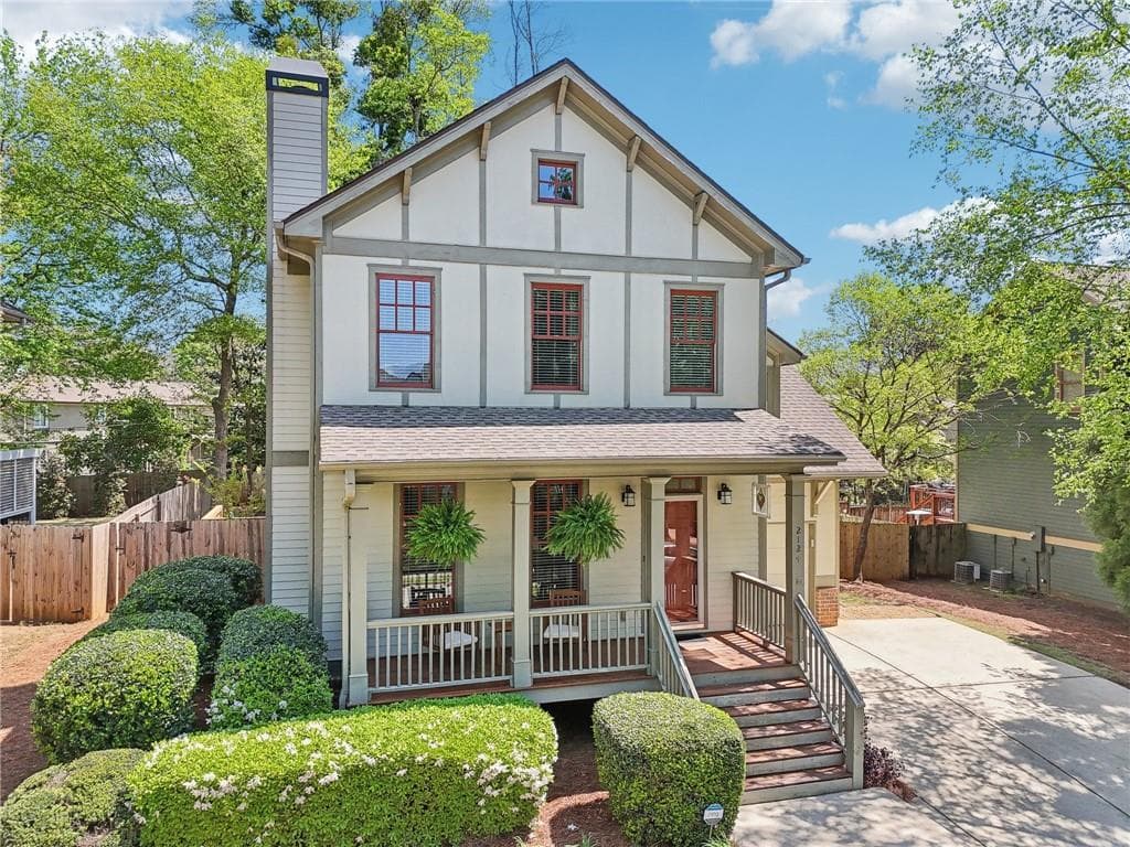 2 bedroom, 3 bathroom single family residence sold at 2124 Marshalls Lane, Atlanta, GA 30316