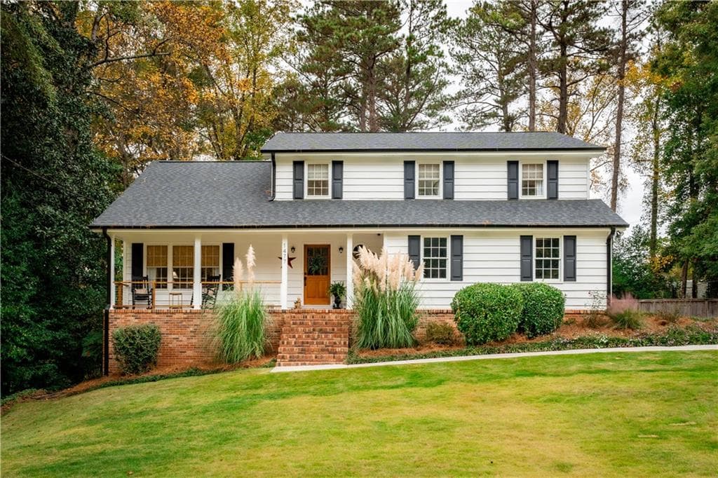 5 bedroom, 3 bathroom single family residence sold at 1477 Brawley Circle, Brookhaven, GA 30319