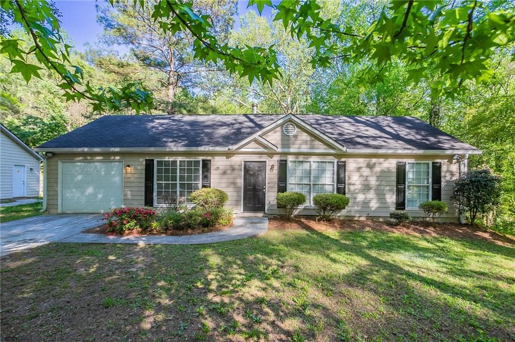 3 bedroom, 2 bathroom, 1,161 sq ft single family residence sold at 2800 Macon Drive, Atlanta, GA 30354