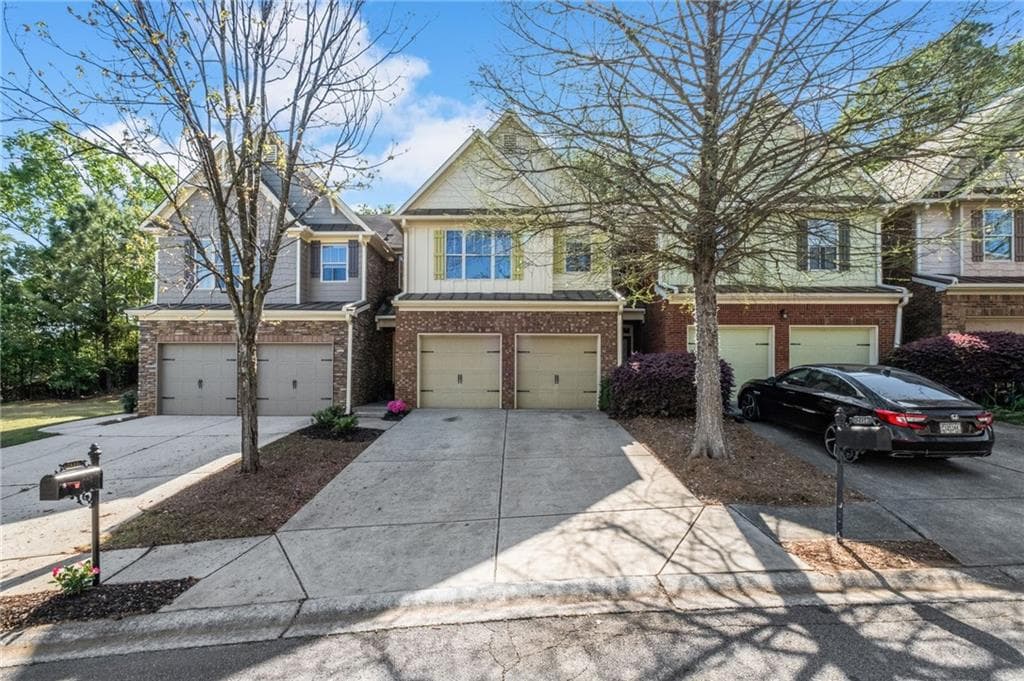 3 bedroom, 3 bathroom townhouse sold at 2840 Smith Ridge Trace, Peachtree Corners, GA 30071