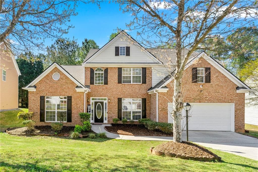 5 bedroom, 3 bathroom single family residence sold at 3889 Elm Trace Drive, Loganville, GA 30052
