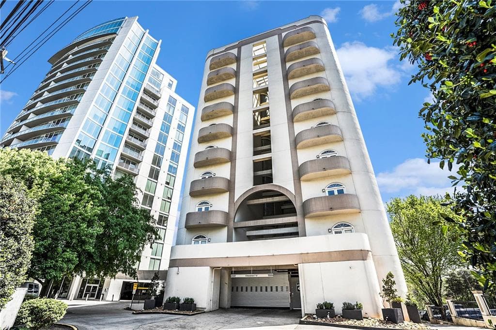 2 bedroom, 2 bathroom, 1,301 sq ft condominium sold at 2161 Peachtree Road 402, Atlanta, GA 30309