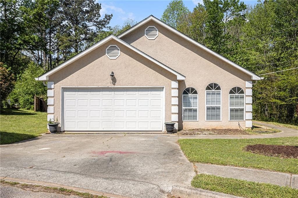 3 bedroom, 2 bathroom single family residence sold at 165 Gingercake Court, Fayetteville, GA 30214