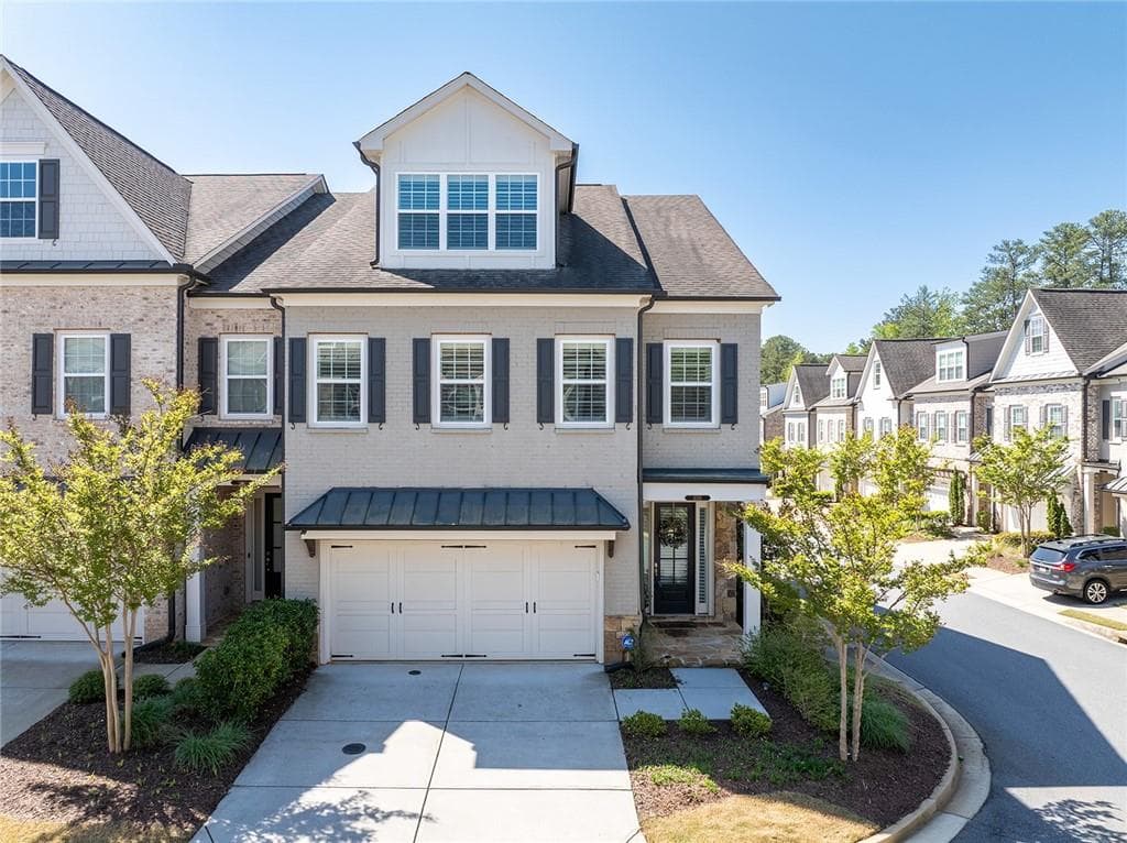 4 bedroom, 4 bathroom, 3,715 sq ft townhouse sold at 4356 Jenkins Drive, Roswell, GA 30075