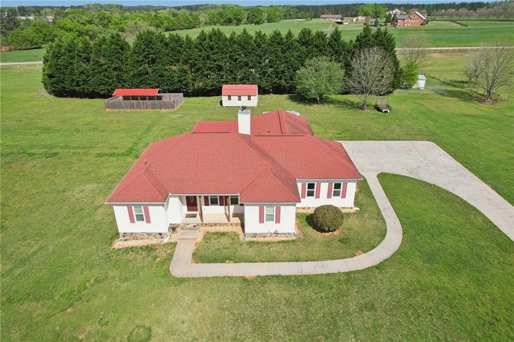 3 bedroom, 2 bathroom, 1,868 sq ft single family residence sold at 1760 Ridgecrest Drive, Monroe, GA 30655