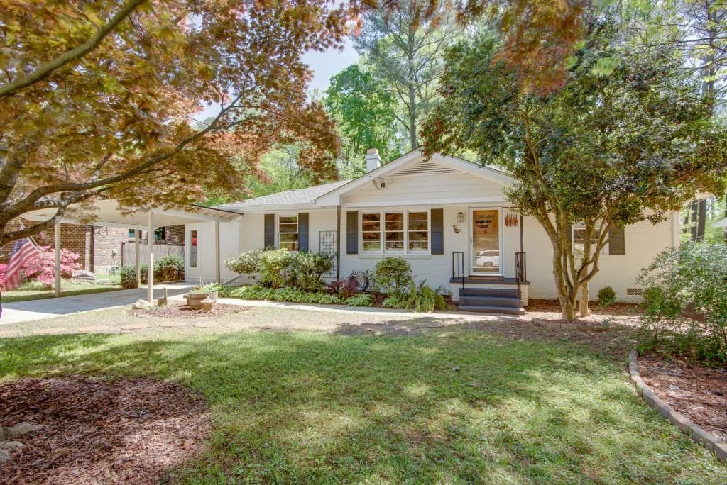 3 bedroom, 2 bathroom single family residence sold at 2469 Hunting Valley Drive, Decatur, GA 30033