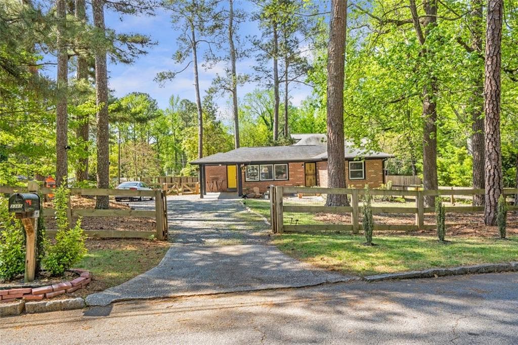 3 bedroom, 1 bathroom single family residence sold at 3385 PINEHILL Drive, Decatur, GA 30032