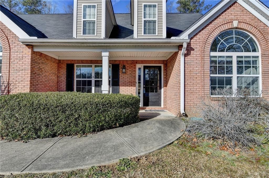 4 bedroom, 3 bathroom single family residence sold at 90 Ashford Drive, Oxford, GA 30054