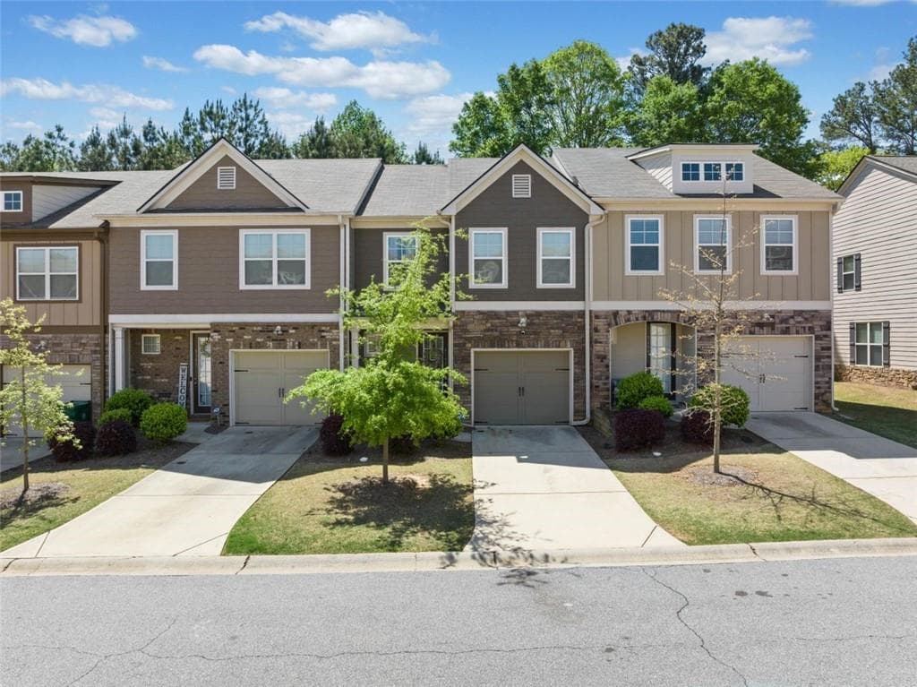 3 bedroom, 3 bathroom townhouse sold at 5157 MADELINE, Stone Mountain, GA 30083