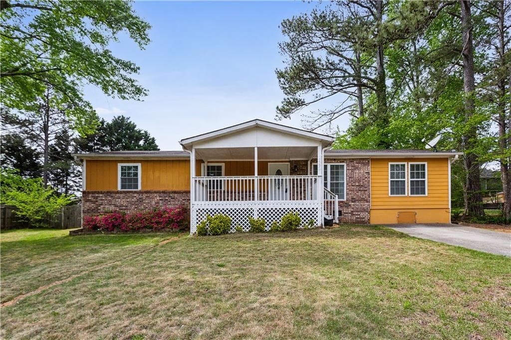 3 bedroom, 2 bathroom single family residence sold at 2529 Ridgecrest Drive, Kennesaw, GA 30152
