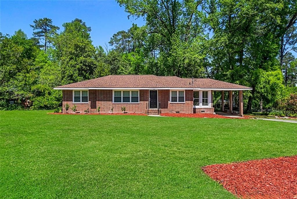 3 bedroom, 2 bathroom single family residence sold at 2987 Crestline Drive, Macon, GA 31204