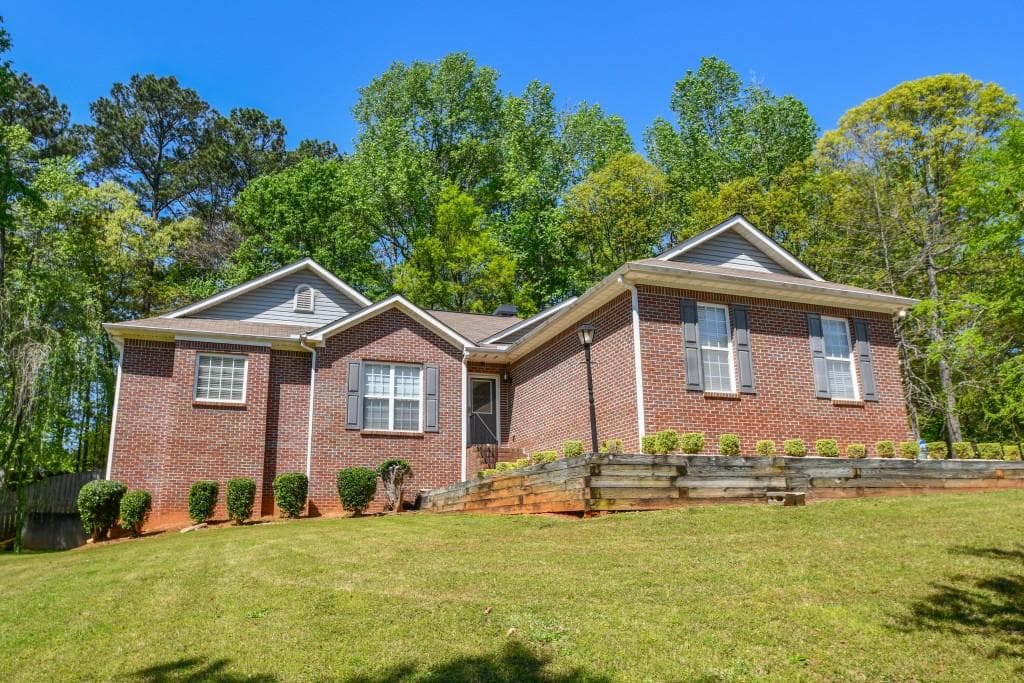 3 bedroom, 2 bathroom single family residence sold at 210 Mels Way, Stockbridge, GA 30281