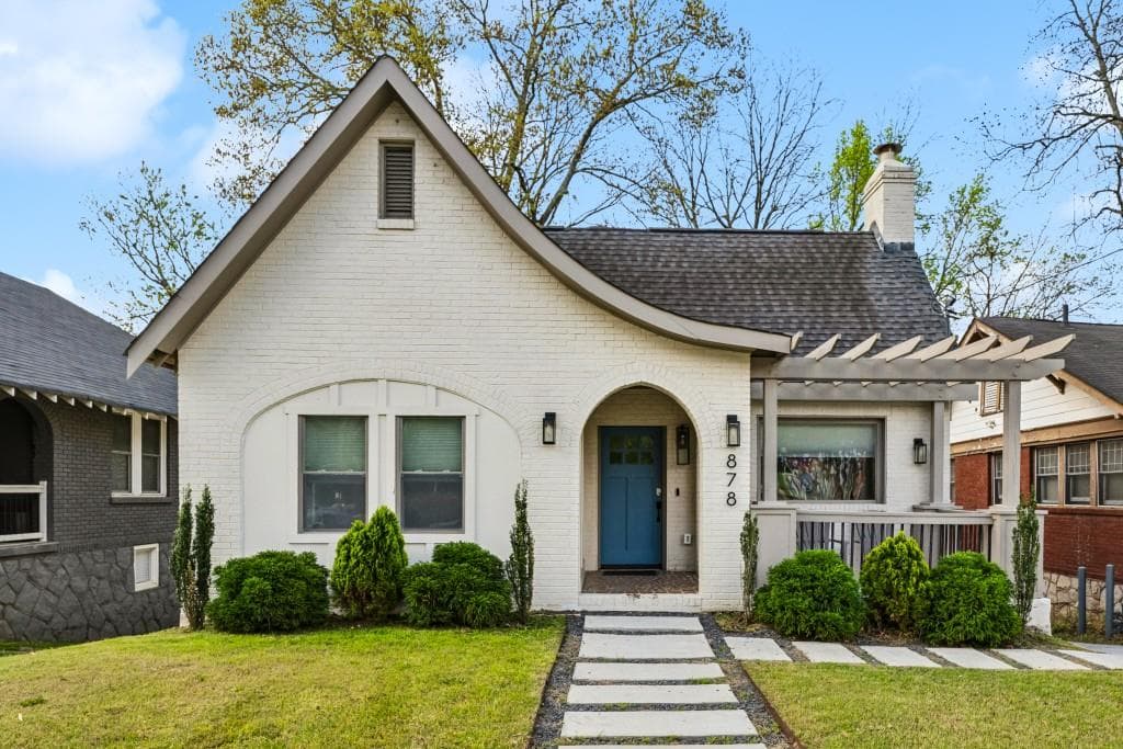5 bedroom, 3 bathroom, 2,567 sq ft single family residence sold at 878 Dill Avenue, Atlanta, GA 30310