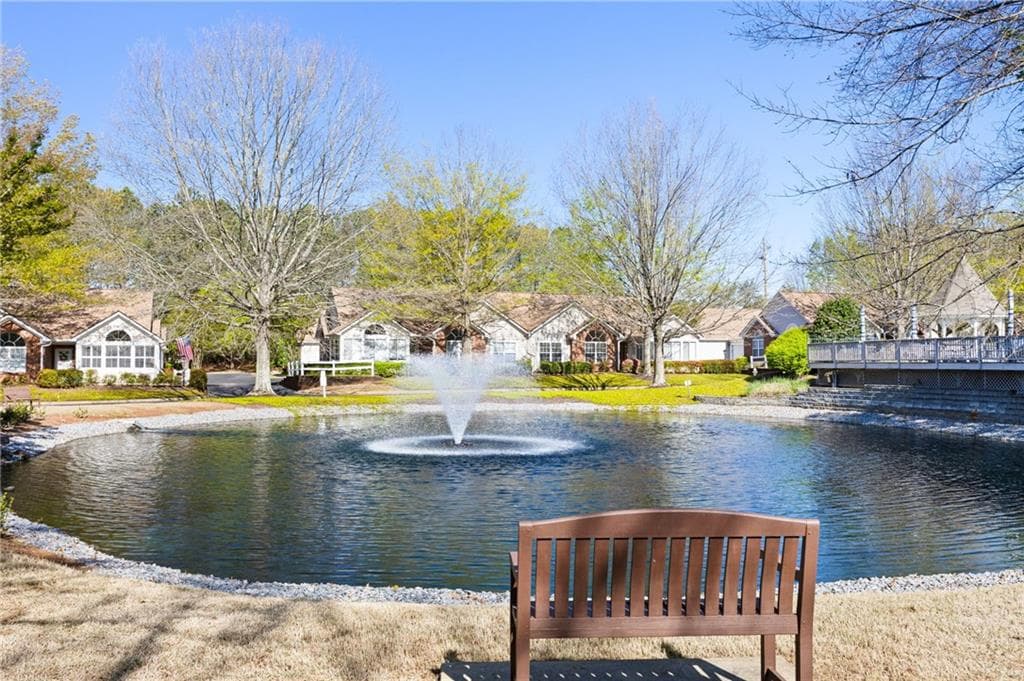 3 bedroom, 2 bathroom condominium sold at 3858 VINEYARDS LAKE Circle U-19, Kennesaw, GA 30144