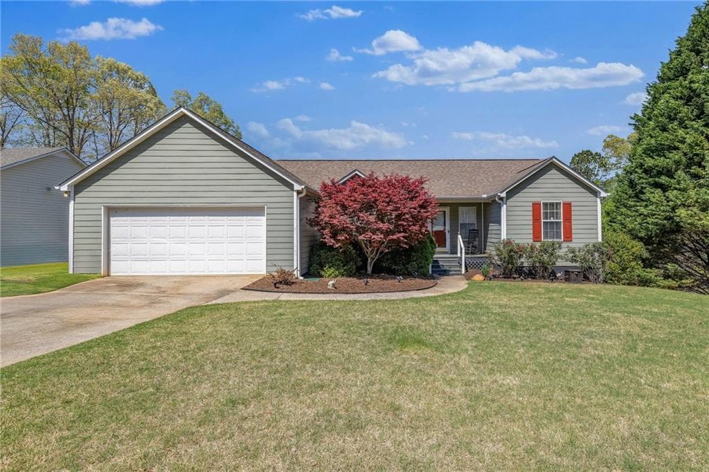 3 bedroom, 2 bathroom single family residence sold at 915 Heritage Ridge Court, Monroe, GA 30655