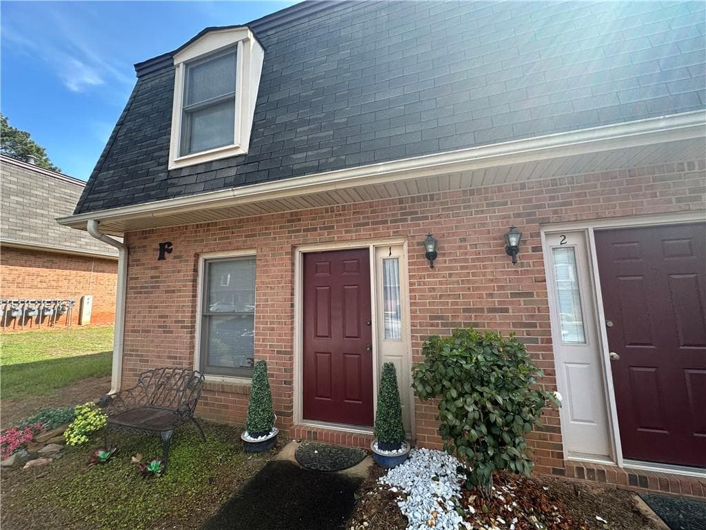 2 bedroom, 2 bathroom condominium sold at 3925 Mountain View Road F1, Oakwood, GA 30566