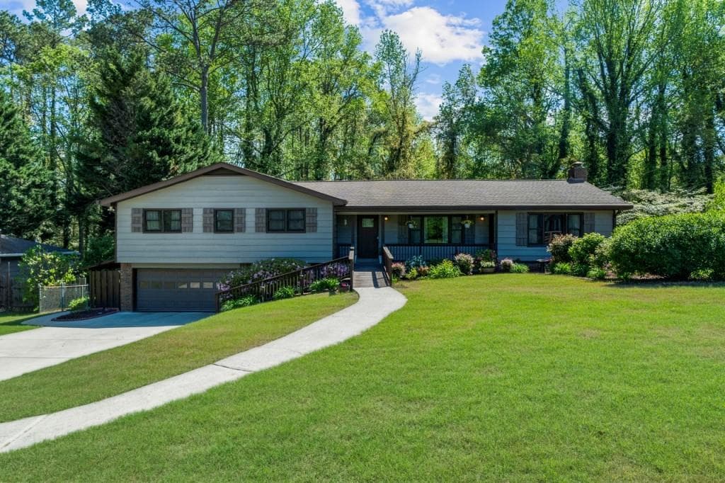 4 bedroom, 2 bathroom single family residence sold at 2920 Dara Drive, Marietta, GA 30066
