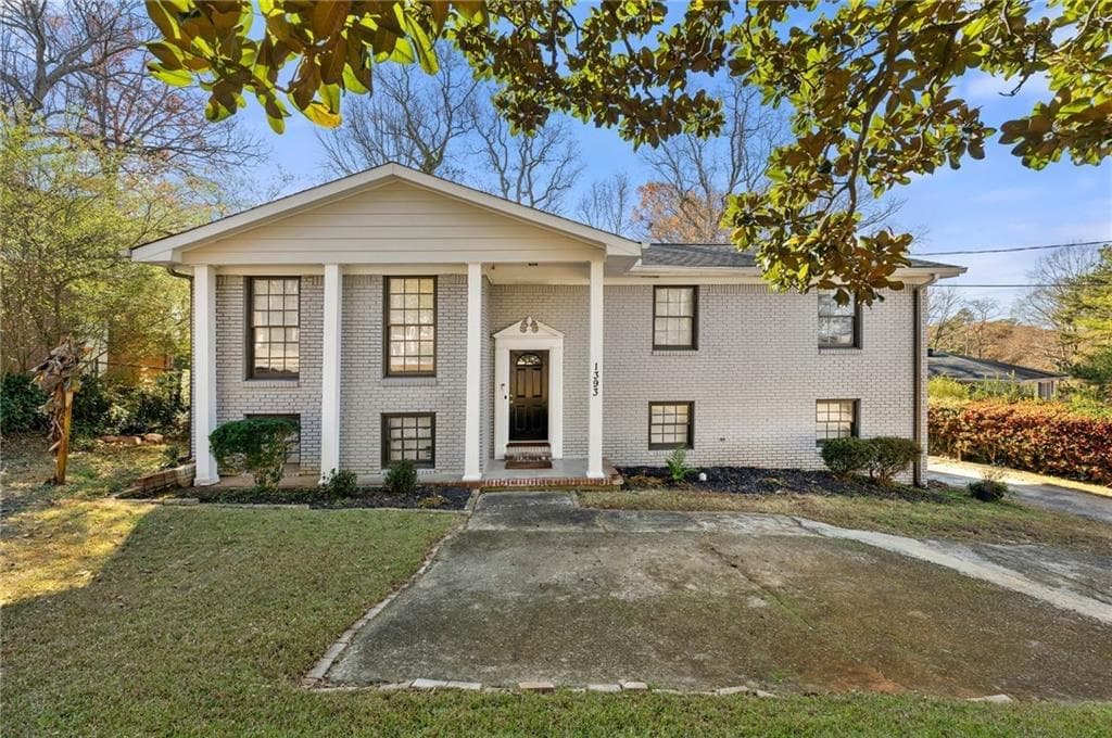 4 bedroom, 2 bathroom single family residence sold at 1393 Cerro Vista Drive, Atlanta, GA 30316