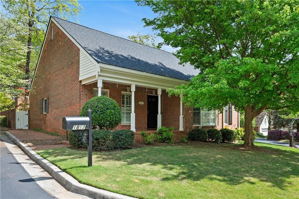 2 bedroom, 2 bathroom single family residence sold at 1817 Bedfordshire Drive, Decatur, GA 30033